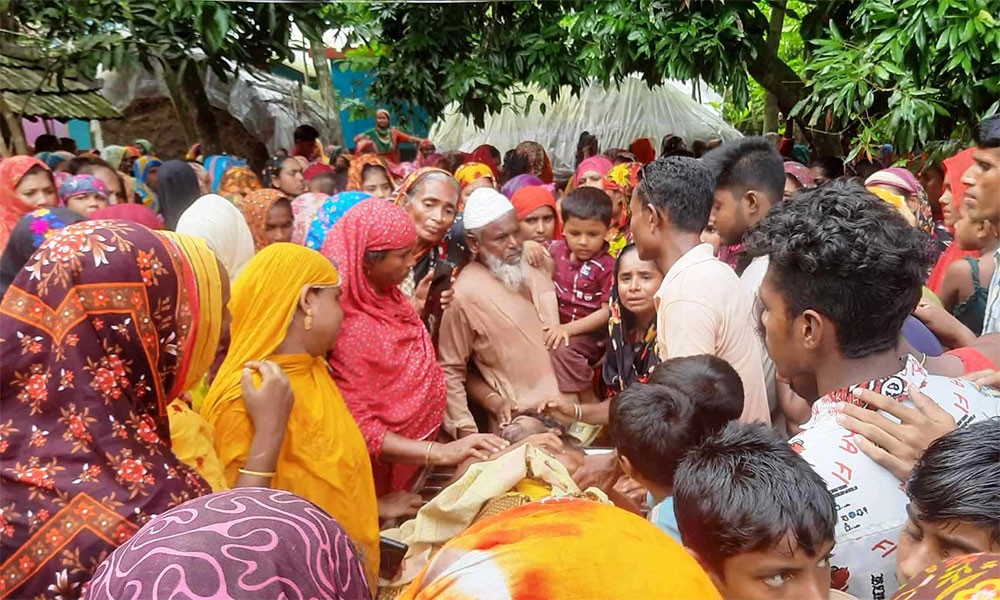 কেশবপুরে সাপের কামড়ে কলা মোচার চপ-ফুসকা-চটপটি বিক্রেতার মৃত্যু 