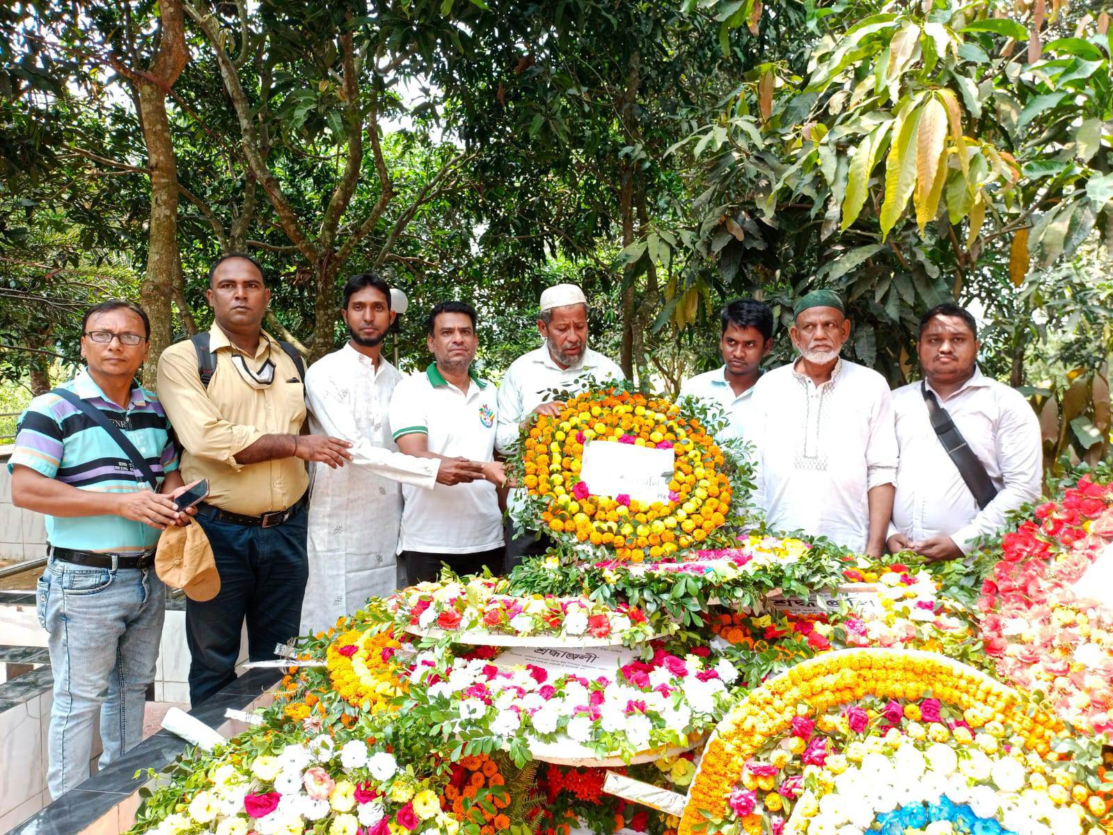 আওয়ামী লীগ নেতা ব্যবসায়ী ফজলে রাব্বি চৌধুরীর ৩য় মৃত্যুবাষিকীতে রাউজান প্রেস ক্লাবের শ্রদ্বা নিবেদন