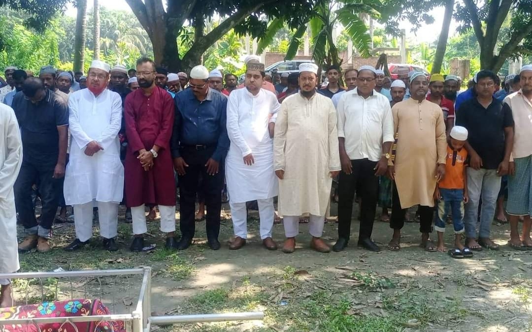 আবুল ইসলামের ভাইয়ের জানাজায় উপস্থিত ছিলেন ইয়াকুব আলীসহ নেতৃবৃন্দ এবং হাজারো মানুষ"