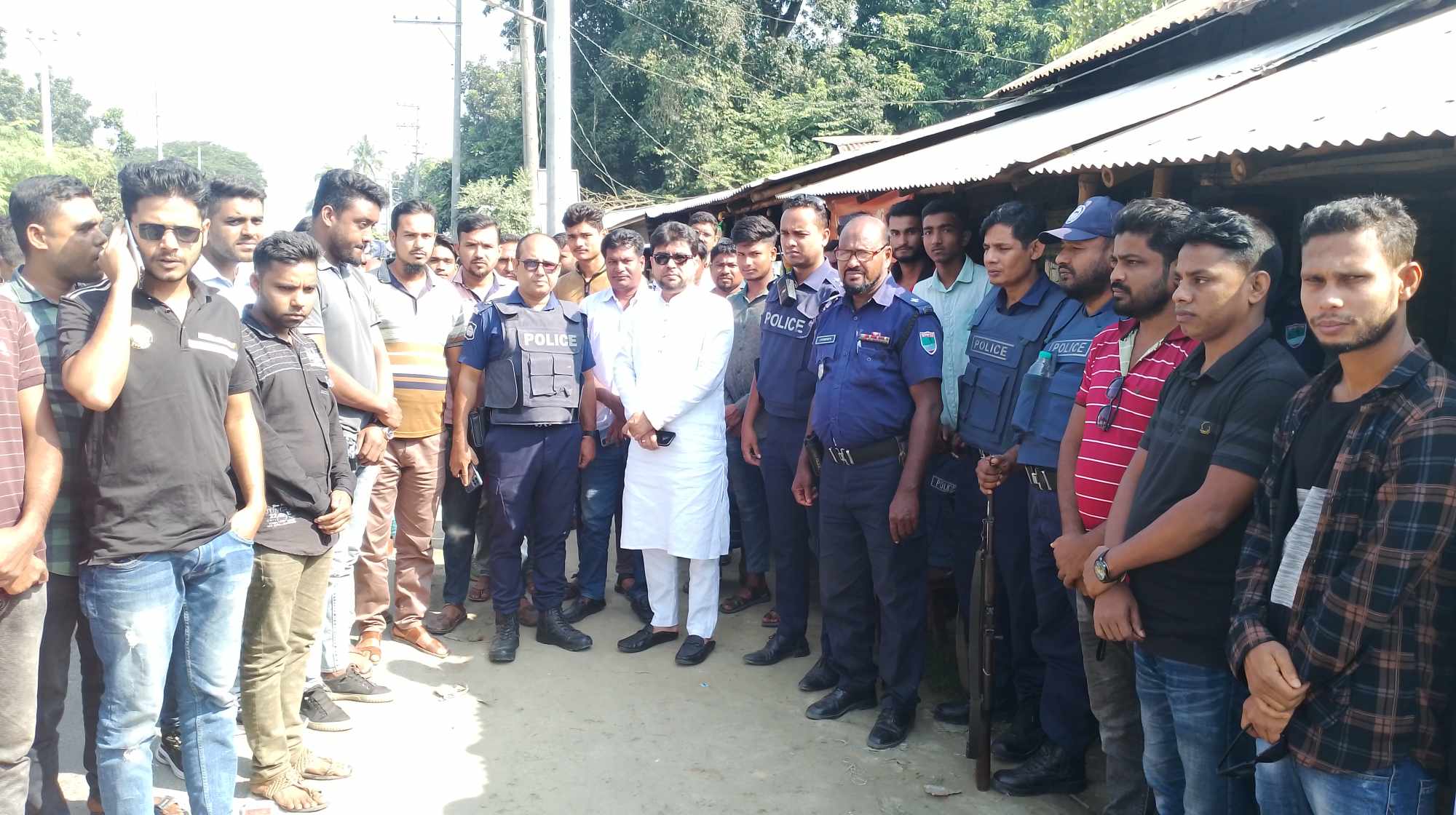 মনিরামপুরে বিএনপি'র ডাকা হরতালের প্রতিবাদে রাজপথে এমপি পদপ্রার্থী এস এম ইয়াকুব আলী 